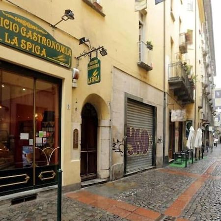 Elegante Appartamento Nel Cuore Di Torino Kültér fotó